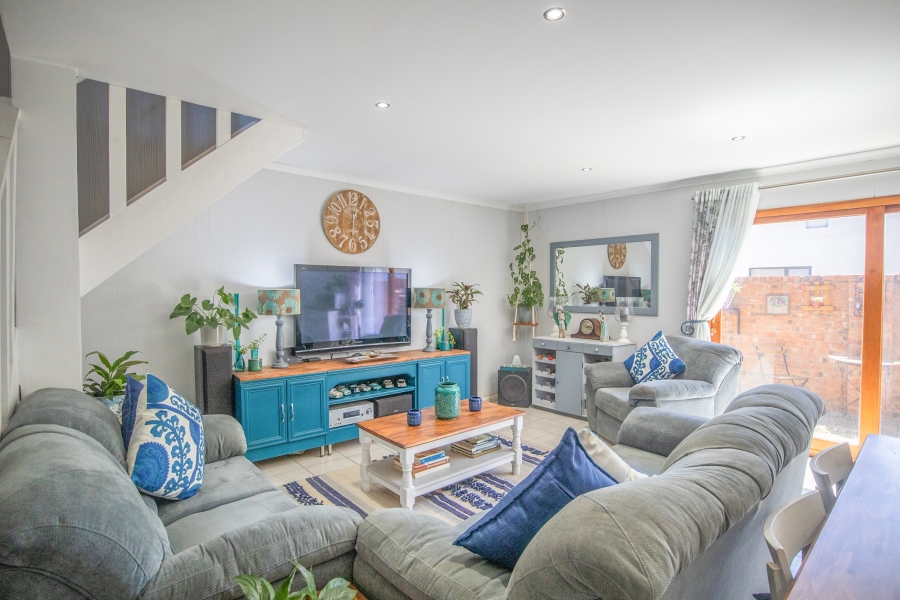 1 Bedroom Property for Sale in The Coves North West